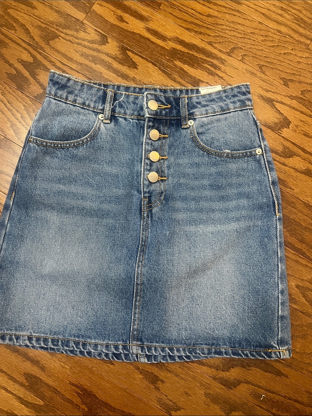 Classic Mid-Wash Denim Button-Front Skirt, size 0
